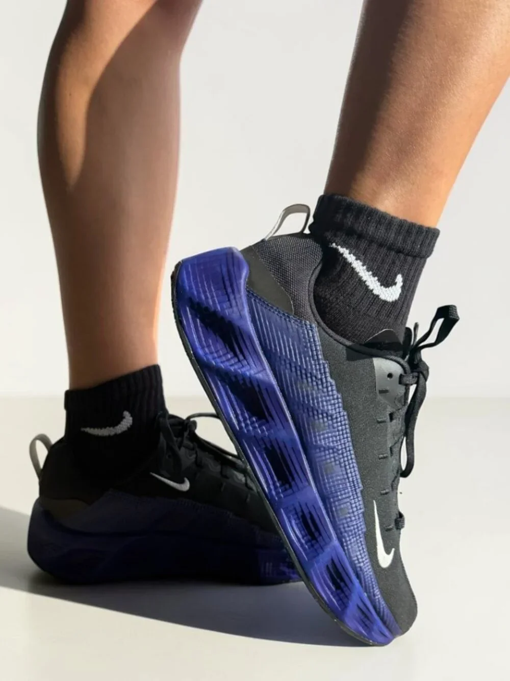 Nike Ava Rover ReactX Sneakers Women’s 7.5 Black New Without Tags
